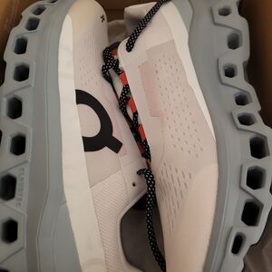 On Running Cloud Monster Vintage Color Combo Beige and White Sneakers